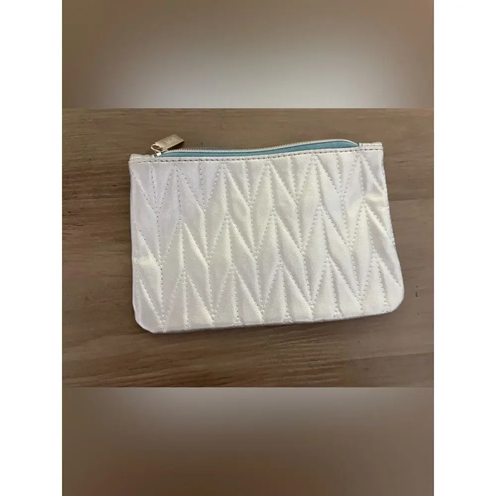 NWT A New Day Ivory Quilted Zip Pouch Clutch Cosmetic Bag Travel Organizer